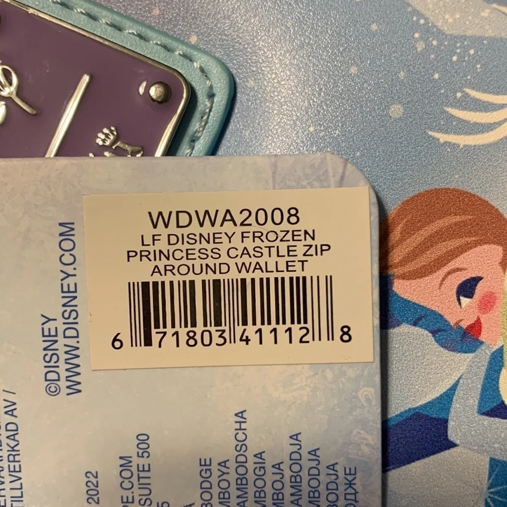 Loungefly Disney FROZEN princess castle zip around wallet Anna Elsa Olaf NWT